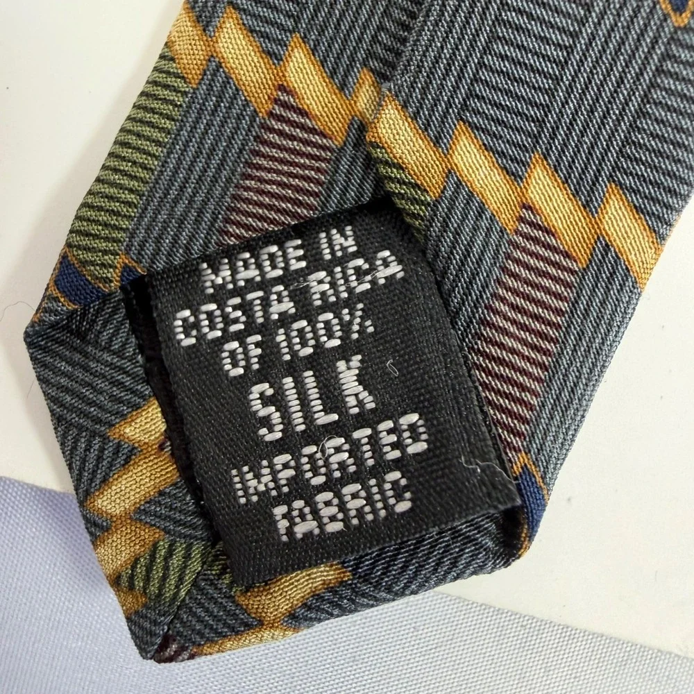 Bill Blass Black Label Silk Tie Geometric Pattern Men's Necktie‎